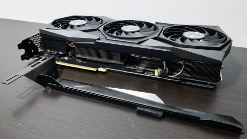 Фото Відеокарта MSI GeForce RTX 3070 GAMING X TRIO від користувача Alex Pasishnichenko