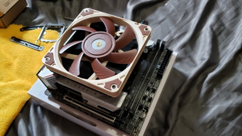 Фото Вентилятор Noctua NF-A12x15 PWM від користувача Moonswalker