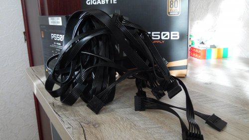 Фото Блок живлення GIGABYTE P550B від користувача Михайло Козак