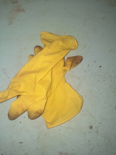 Фото рукавички господарські Фрекен Бок Рукавички нітрилові  з манжетами міцні р.L 2 пар/уп. жовті (4823071609400) від користувача 4521