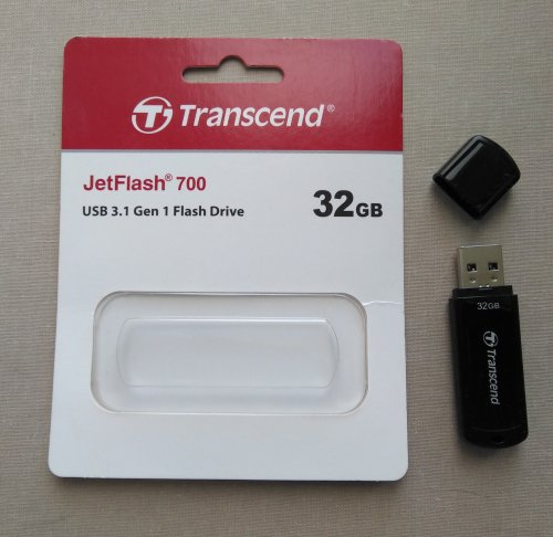 Фото Флешка Transcend 32 GB JetFlash 700 TS32GJF700 від користувача 