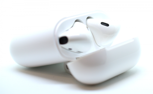 Фото Навушники TWS Apple AirPods (MMEF2) від користувача liutyi