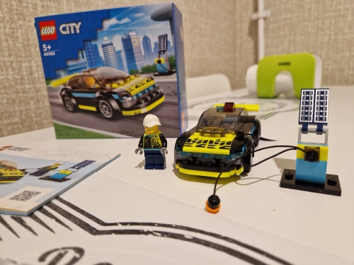 Фото Блоковий конструктор LEGO City Електричний спортивний автомобіль (60383) від користувача 2364275