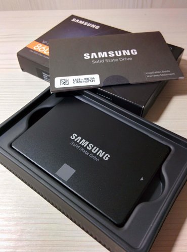 Фото SSD накопичувач Samsung 860 EVO 2.5 250 GB (MZ-76E250BW) від користувача Ігор