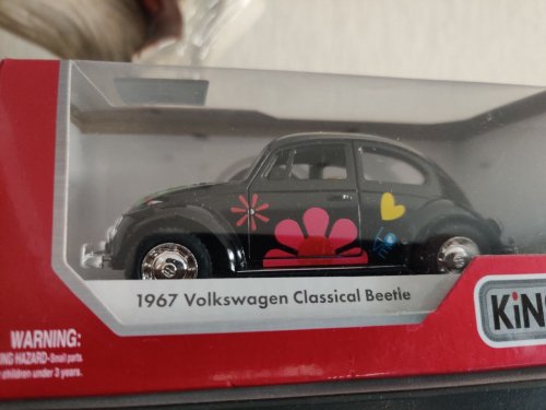 Фото Масштабна модель Kinsmart Volkswagen Classical Beetle 1967 (KT5057W) від користувача Burning Money