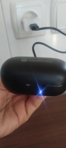 Фото Навушники TWS Motorola MOTO BUDS 085 Black (BUDS085-B) від користувача Sappy_Capy