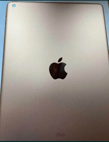 Фото Планшет Apple iPad 10.2 2020 Wi-Fi 32GB Gold (MYLC2) від користувача zetsuobilly