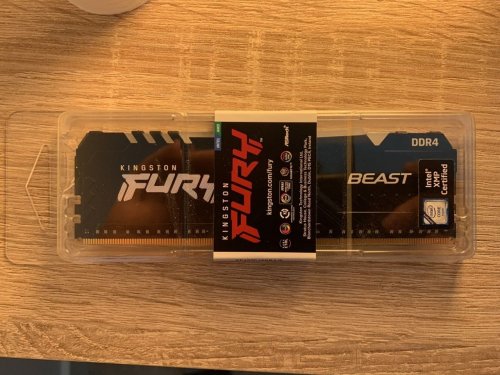 Фото Пам'ять для настільних комп'ютерів Kingston FURY 8 GB DDR4 3200 MHz Beast RGB (KF432C16BBA/8) від користувача Ольга Гавриш