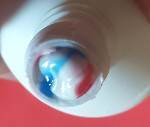 Фото зубна паста Aquafresh Зубная паста Аквафреш Освежающе-мятная 125 мл (5908311868447) від користувача jozefin L