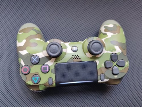 Фото Геймпад Sony DualShock 4 V2 Green Camouflage (9895152) від користувача Burning Money