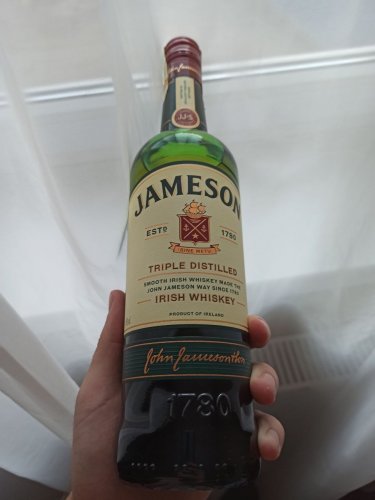 Фото Віскі Jameson Виски Irish Whiskey 0.7 л 40% (5011007003005) від користувача Sergiy Zav