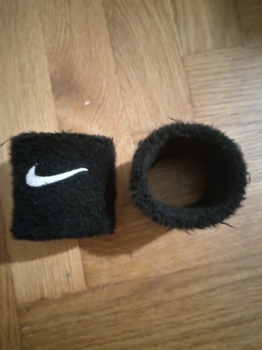 Фото Бандаж Nike Напульсник Nike SWOOSH WRISTBANDS N.NN.04.010 чорний від користувача Андрій Несін