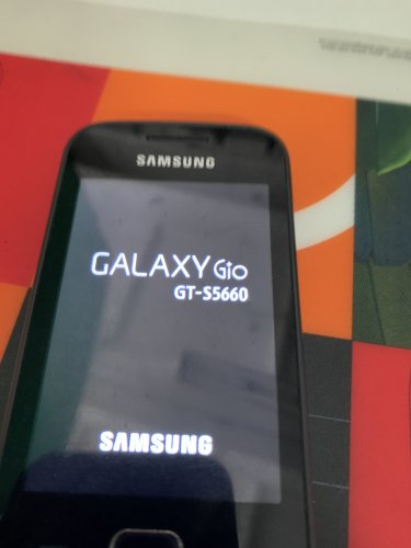 Фото Смартфон Samsung S5660 Galaxy Gio (Dark Silver) від користувача Hot