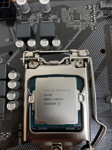 Фото Процесор Intel Pentium Gold G6400 (CM8070104291810) від користувача Игорь