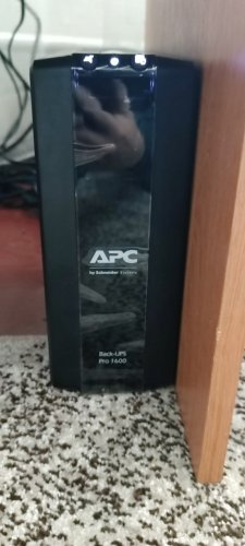 Фото Лінійно-інтерактивне ДБЖ APC Back UPS Pro BR 1600VA, LCD (BR1600MI) від користувача Serhii Kaushan