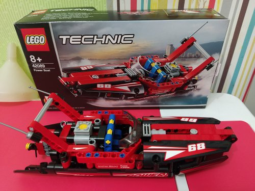 Фото Авто-конструктор LEGO Technic Моторная лодка (42089) від користувача dr_ula