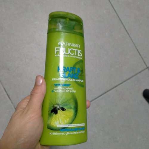 Фото  Garnier Шампунь  Fructis Рост во всю Силу для ослабленных волос склонных к выпадению 250 мл (3600541775848) від користувача Malinka11