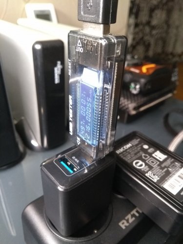 Фото Мережевий зарядний пристрій Promate BiPlug 12W 2 USB Black (biplug.black) від користувача Alexey Sinelnik