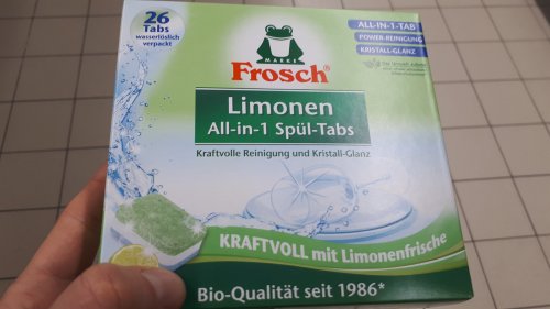 Фото пігулки Frosch Таблетки для мытья посуды в посудомоечных машинах Лимон 26х20 г (4001499940132) від користувача Serhii Mykhelev