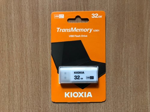 Фото Флешка Kioxia 32 GB TransMemory U301 (LU301W032GG4) від користувача Haine