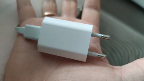 Фото Мережевий зарядний пристрій TOTO TZH-48 Travel charger 1USB 1A White від користувача Mexanik