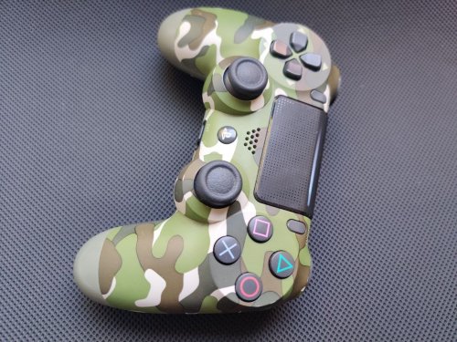 Фото Геймпад Sony DualShock 4 V2 Green Camouflage (9895152) від користувача Burning Money