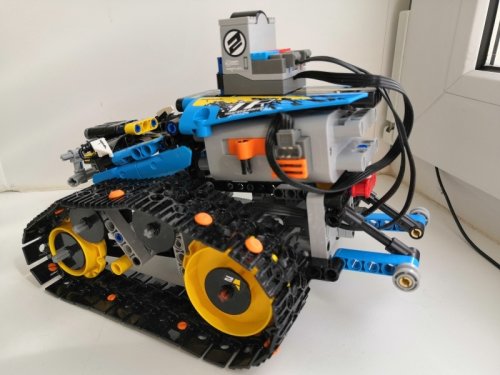 Фото Авто-конструктор LEGO Technic Скоростной вездеход на р/у (42095) від користувача Сергей Даценко