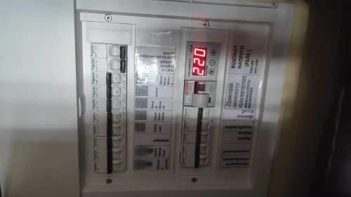 Фото Щит вбудований Schneider Electric Щит Mini Pragma 2 ряда/24 модуля встраив. дымч. дверь IP40 (MIP22212T) від користувача Mexanik