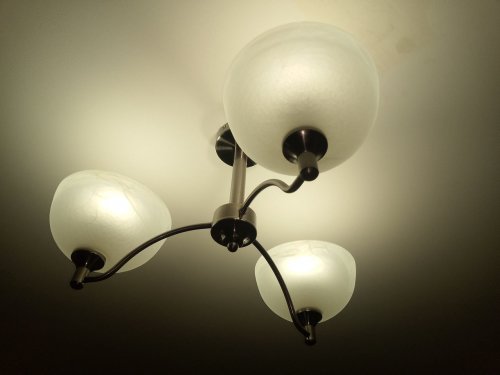 Фото Світлодіодна лампа LED EUROLAMP LED MLP-LED-A60-15274(3) 3 шт/уп. 15W A60 E27 220V 4000K (4260484999702) від користувача kostyany4