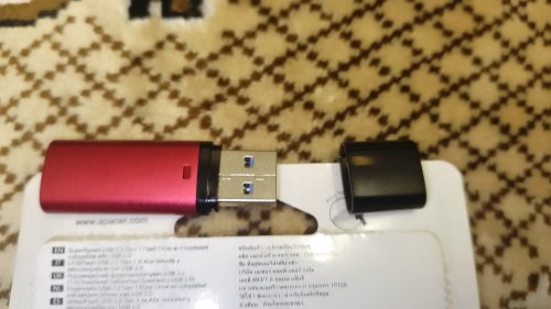 Фото Флешка Apacer 32 GB AH25B USB 3.1 Red (AP32GAH25BR-1) від користувача Sasha Bach