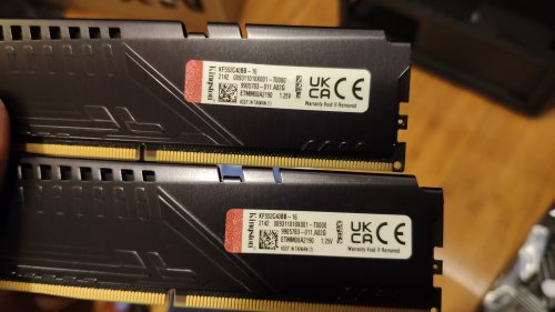 Фото Пам'ять для настільних комп'ютерів Kingston FURY 16 GB DDR5 5200 MHz Beast Black (KF552C40BB-16) від користувача Алексей Юрин