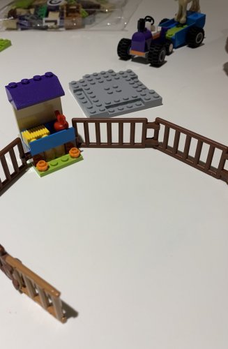 Фото блоковий конструктор LEGO Friends Конюшня для жеребят Мии (41361) від користувача Ірчьона