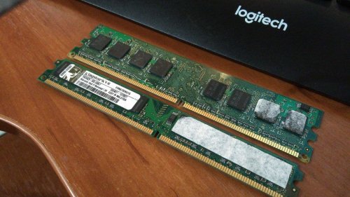Фото Пам'ять для настільних комп'ютерів Kingston 1 GB DDR2 800 MHz (KTH-XW4400C6/1G) від користувача greatmf