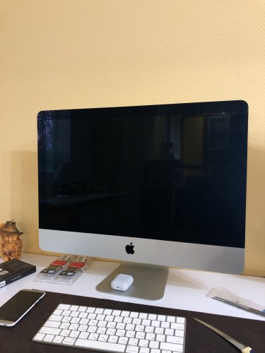 Фото Моноблок Apple iMac 21.5 Retina 4K 2019 (MRT32) від користувача Yuri