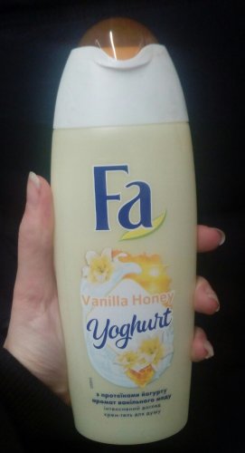 Фото гель для душу Fa Vinilla Honey Yoghurt 750 ml Гель для душа Ванильный мед (9000101263916) від користувача Seem