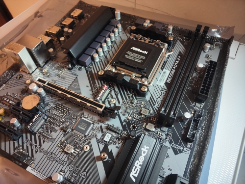 Фото Материнська плата ASRock B650M-H/M.2+ від користувача 888vital888