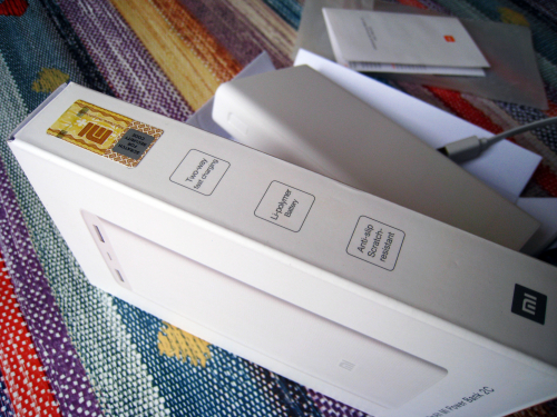 Фото Зовнішній акумулятор (павербанк) Xiaomi Mi Power Bank 2C 20000mAh White (PLM06ZM) від користувача Ivan G