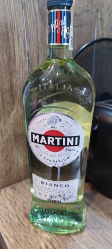 Фото Вермут Martini Вермут  Bianco сладкий 1 л 15% (5010677925006) від користувача Serhii