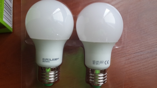 Фото Світлодіодна лампа LED EUROLAMP LED ЕКО A60 E27 10W 3000K набор 2 шт (MLP-LED-A60-10272(E)) від користувача lordep