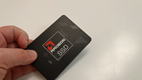 Фото SSD накопичувач AMD Radeon R5 120 GB (R5SL120G) від користувача QuickStarts