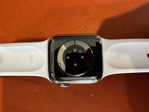 Фото Смарт-годинник Apple Watch Series 6 GPS 40mm Silver Aluminum Case w. White Sport B. (MG283) від користувача Igor Kovalenko