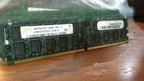 Фото Пам'ять для серверів SK hynix 4 GB DDR2 800 MHz (HYMP151P72CP4-S5) від користувача greatmf