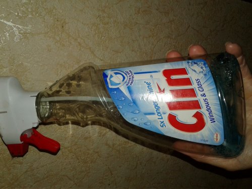 Фото Спрей для прибирання Clin Средство для мытья окон и стекла Голубой пистолет 500 мл (9000100865760) (9000100865760) від користувача ЄвгеніКо