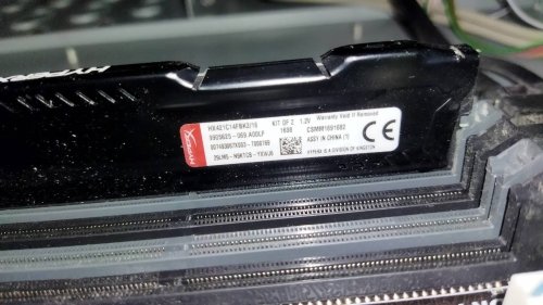 Фото Пам'ять для настільних комп'ютерів HyperX 16 GB (2x8GB) DDR4 2133 MHz FURY (HX421C14FBK2/16) від користувача vladfraer1