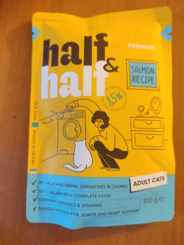 Фото вологий корм/консерви Half & Half Salmon Recipe Adult Cats 100 г (20901) від користувача Eva