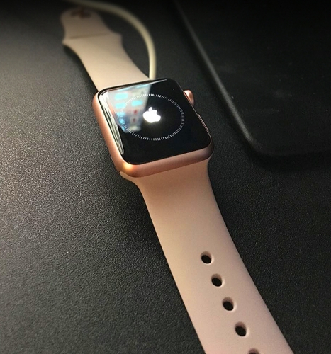 Фото Смарт-годинник Apple Watch Sport 38mm Rose Gold Aluminum Case with Lavender Sport Band (MLCH2) від користувача Northwood