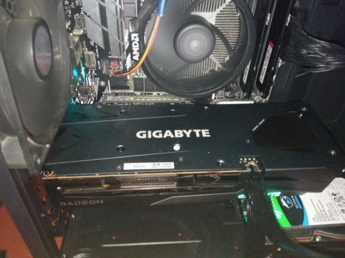 Фото Відеокарта GIGABYTE Radeon RX 6650 XT GAMING OC 8G (GV-R665XTGAMING OC-8GD) від користувача keglya