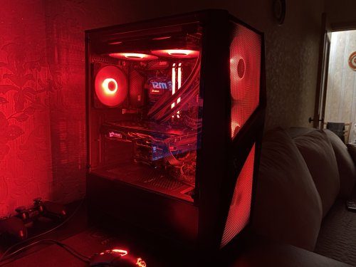 Фото Материнська плата MSI B450 GAMING PRO CARBON MAX WIFI від користувача Diael Carrylight