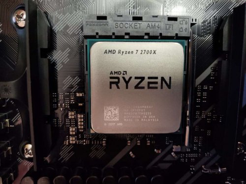Фото Процесор AMD Ryzen 7 2700X (YD270XBGAFBOX) від користувача Денис Скакун