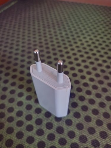 Фото Мережевий зарядний пристрій Apple 5W USB Power Adapter A2118 (MGN13) від користувача Григорій Піртахія